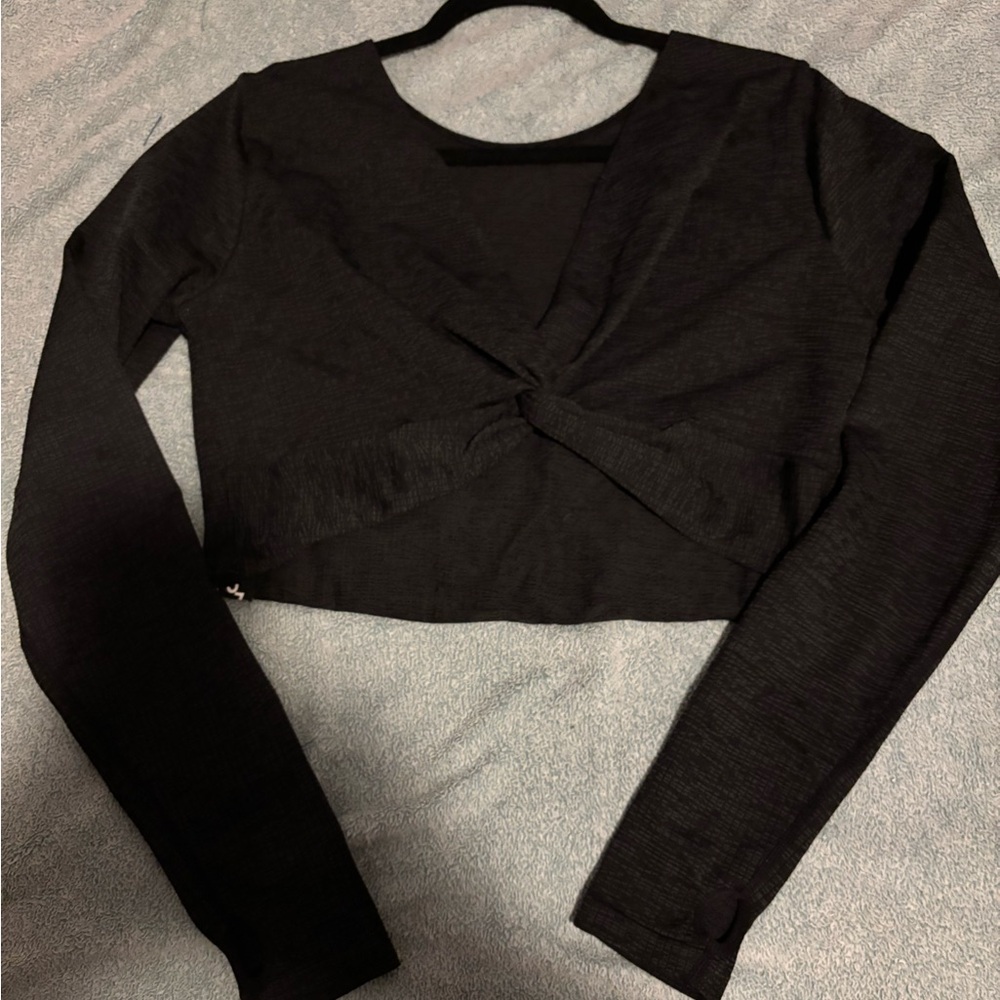 Elegant Black Twist-Front Crop Top